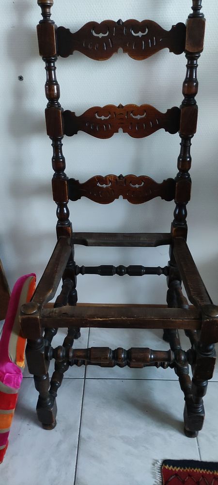 Six chaises en bois massif 100 Bess�-sur-Braye (72)