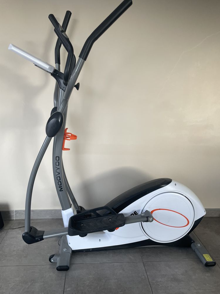 Tr�s peu servi suite inscription en salle 350 Castries (34)