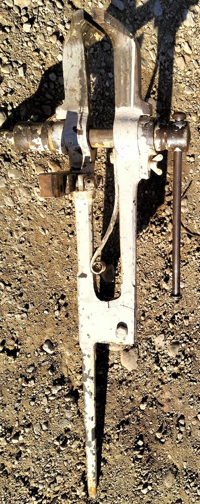 etau a pied machoire hautes coutellier mors 130 mm 220 Saint-Jean-de-Fos (34)