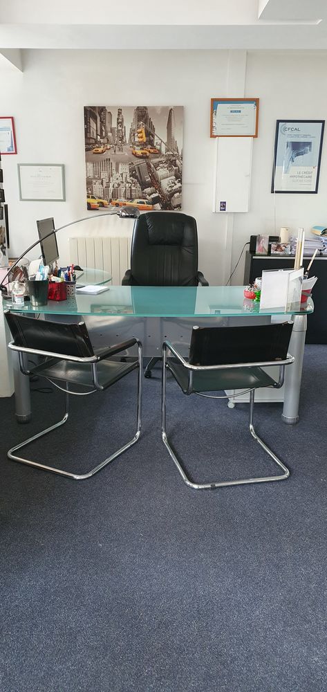 Bureau en verre couleur vert p�le 0 Saint-Cloud (92)