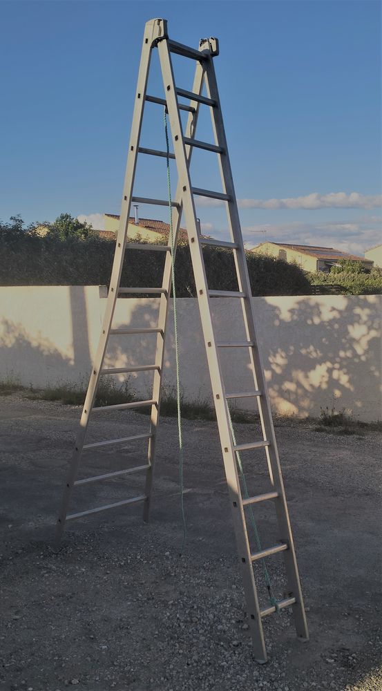 Echelle  transformable 2 plans 2x12 echelons 220 Saint-Jean-de-Fos (34)