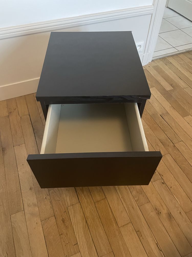 Table de chevet 25 Lyon 9 (69)