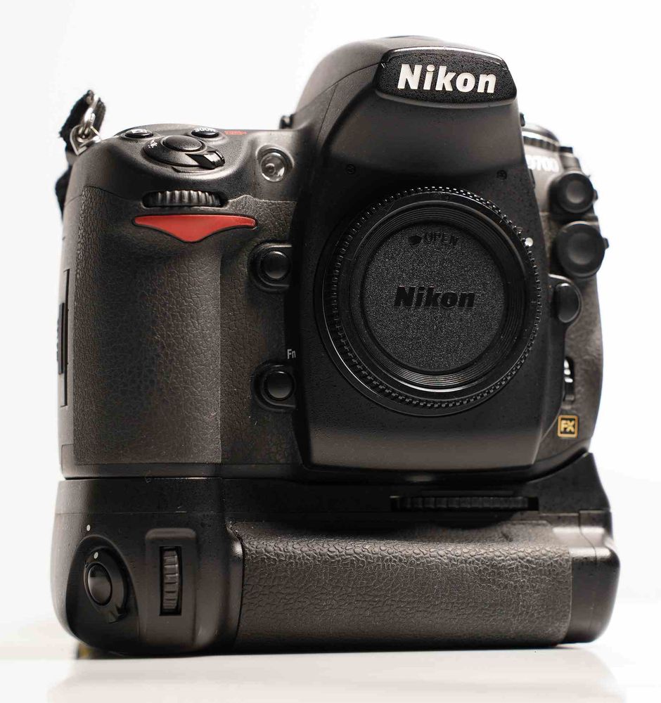 NIKON D700 450 Saint-Ouen (93)