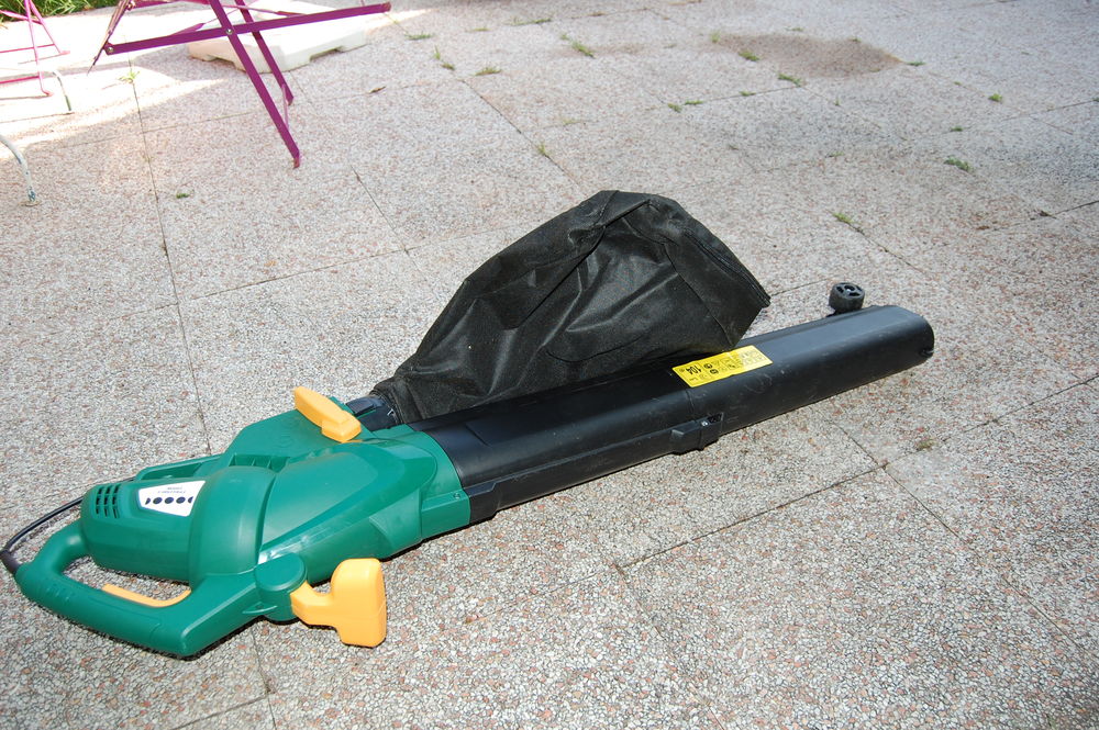 Souffleur  /aspirateur 32 Le Cannet (06)