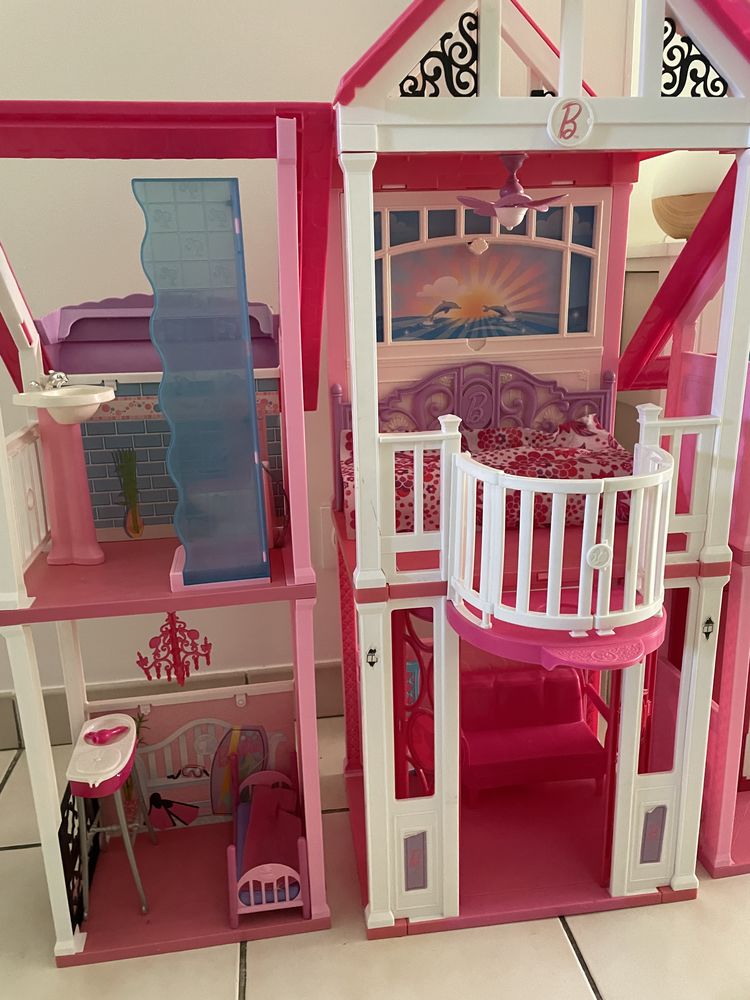 Barbie - maison de r�ve 35 D�cines-Charpieu (69)