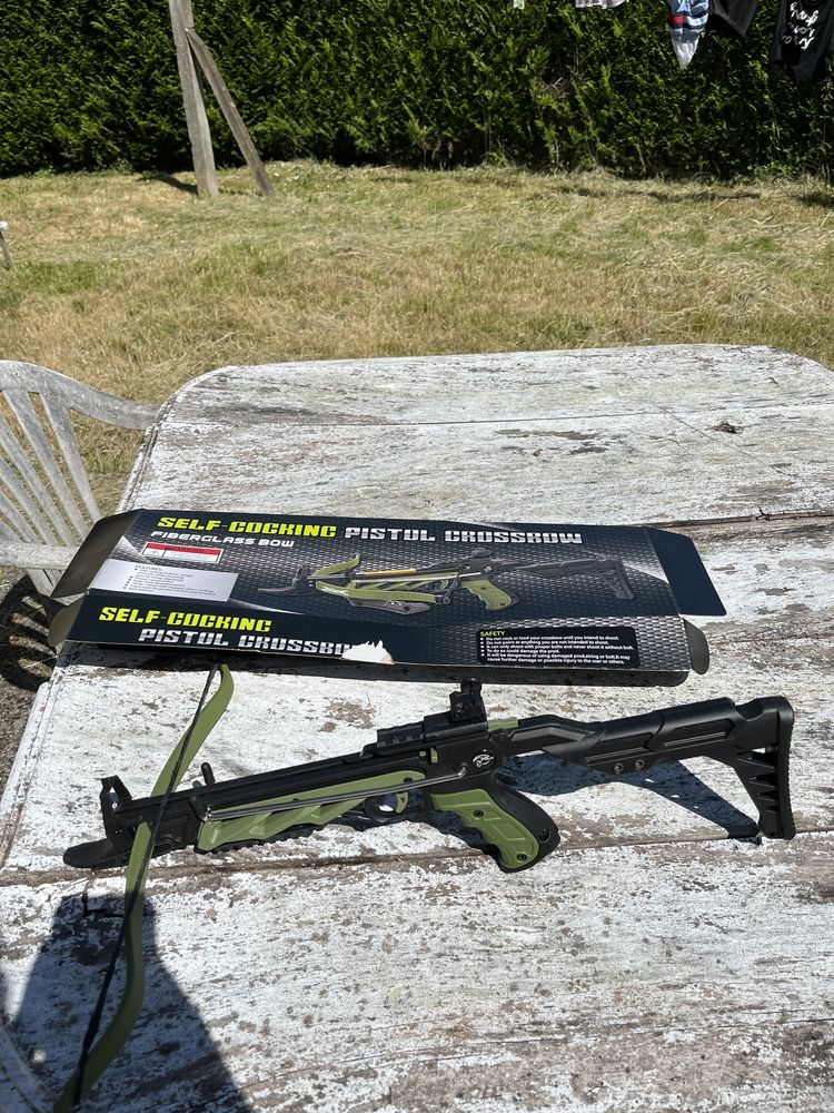 Arbal�te alligator servi une fois 50 La Fert�-Bernard (72)