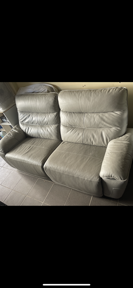 Canap� cuirs �lectriques couleur beige 1000 Marange-Silvange (57)