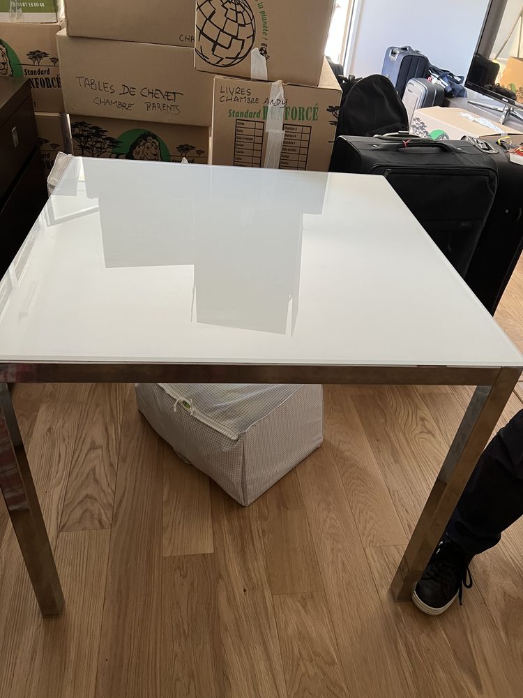 Table carr�e 50 Lyon 3 (69)