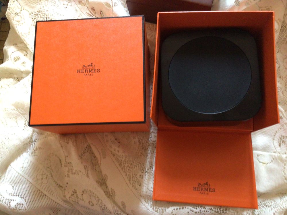 Authentique et jolie bo�te � montre HERMES 0 Meudon (92)