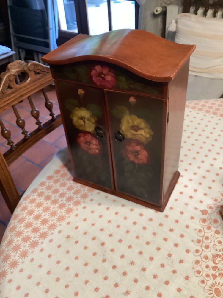 Petite armoire de poup�e pour chambre enfant  ancienne 20 Vimoutiers (61)