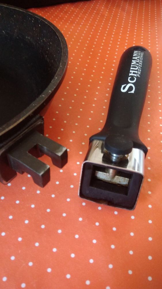 MANCHE DE POELLE  SCHUMANN 2 Mantes-la-Jolie (78)