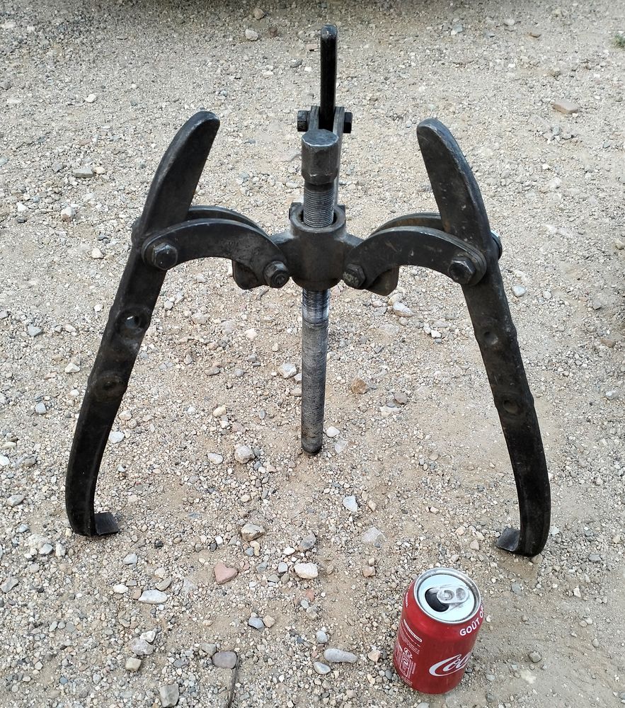 gros arrache extracteur roulement 3 griffes 480 Saint-Jean-de-Fos (34)