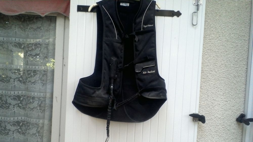 GILET AIR BAG ELITE AIR JACKET MARQUE EQUITHEME 400 Vrigny (45)