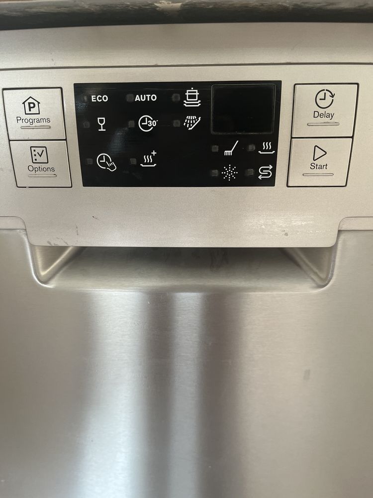 Lave vaisselle electrolux 220 Saint-Andr�-de-Corcy (01)