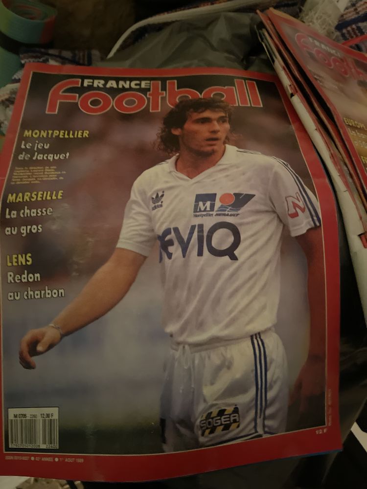 Bonjour vends magazines football ancien 100 Aigues-Vives (30)
