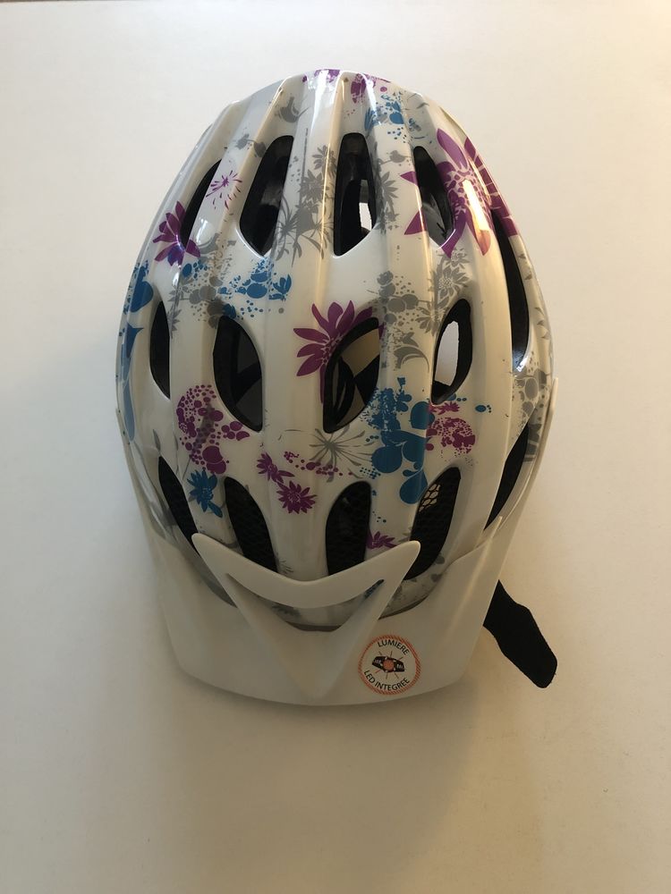 Casque v�lo fille � fleurs 15 Fresnes (94)