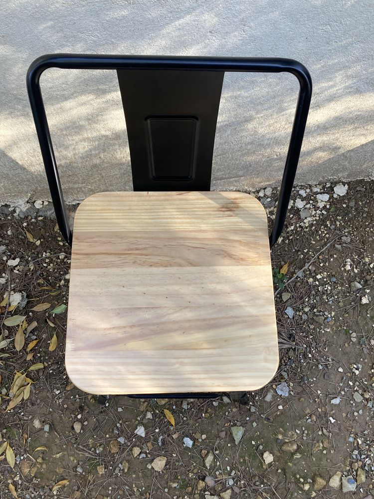 Chaise de bar m�tal, bois
80 V�n�jan (30)