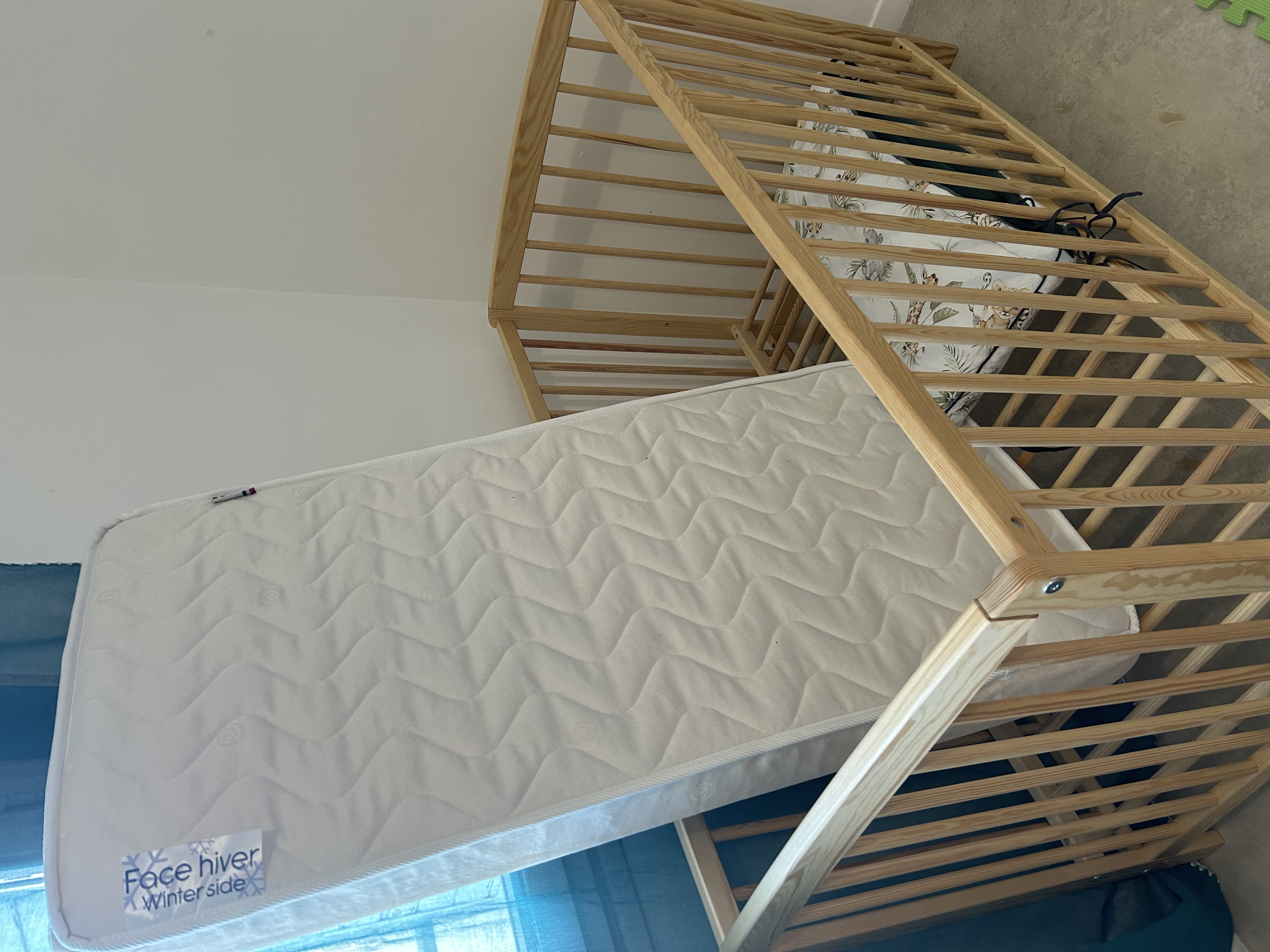 Lit � barreaux et matelas 150 Arles (13)