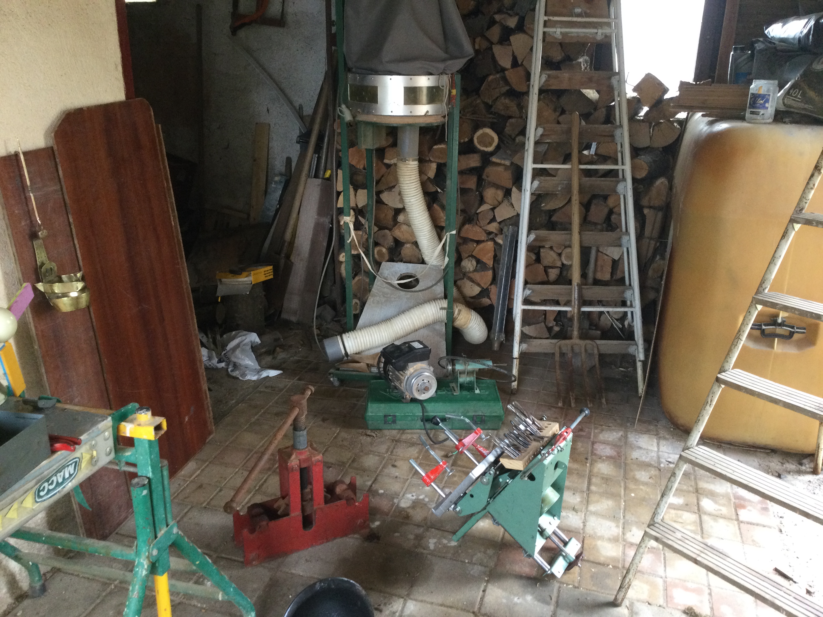 Vide garage 1 Delle (90)