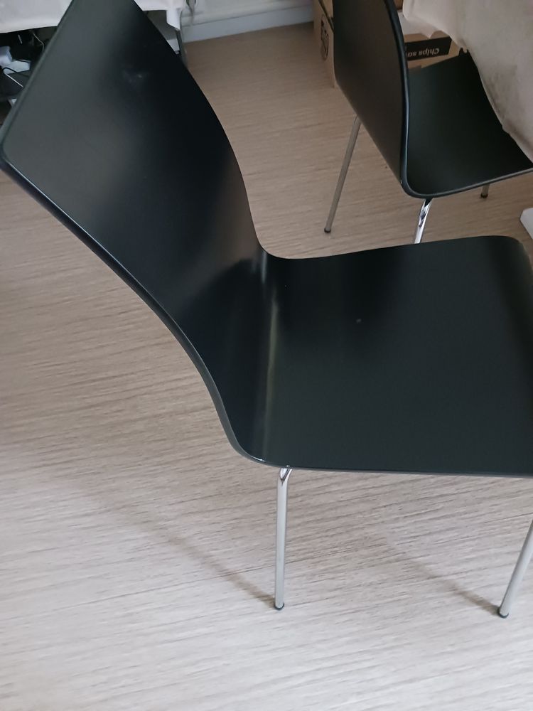 4 chaises � vendre 50e 50 Bourges (18)