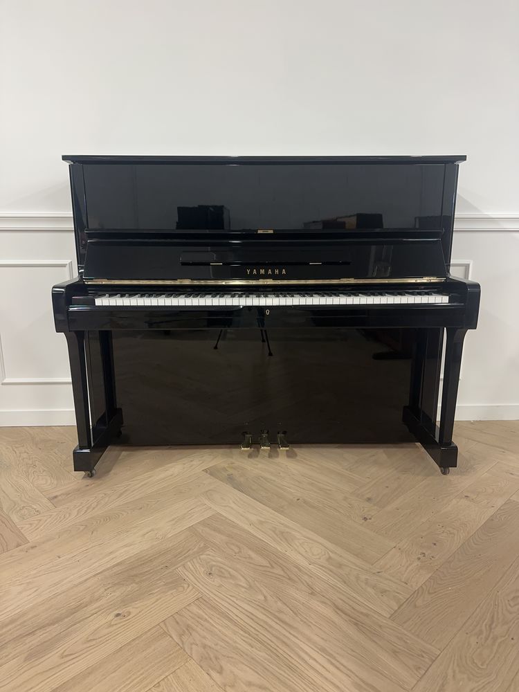 Piano droit Yamaha U1 noir - Livraison offerte 3950 Palaiseau (91)