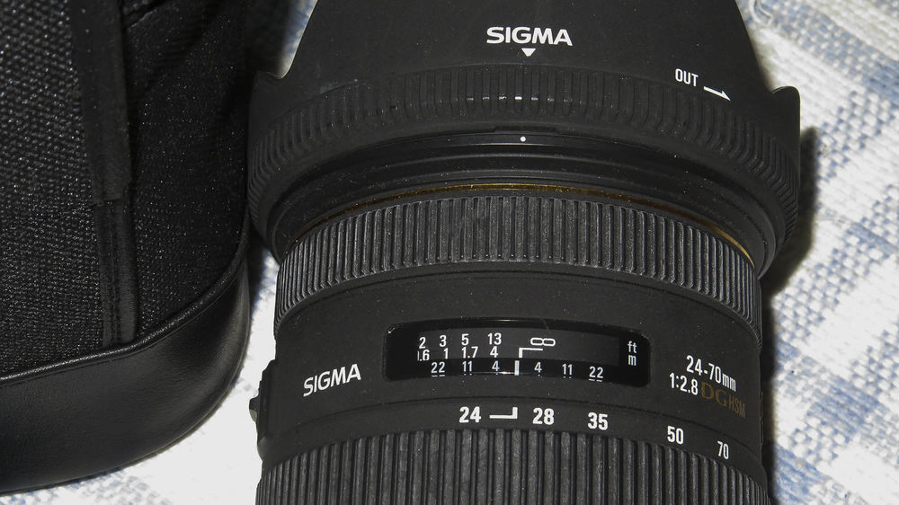 Zoom Sigma DG. HSM. 24-70    f:2,8. en parfait �tat 395 Saint-Laurent-d'Olt (12)