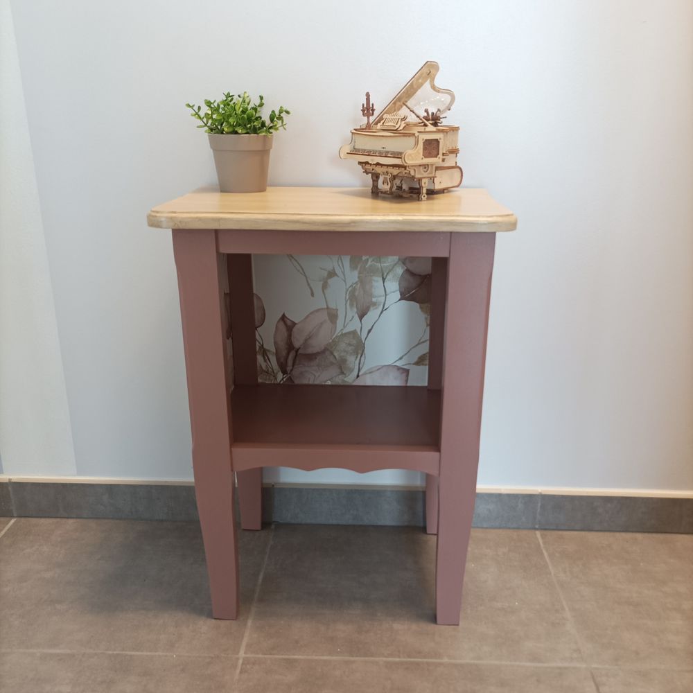 Table de chevet petit meuble relook� 60 V�nissieux (69)