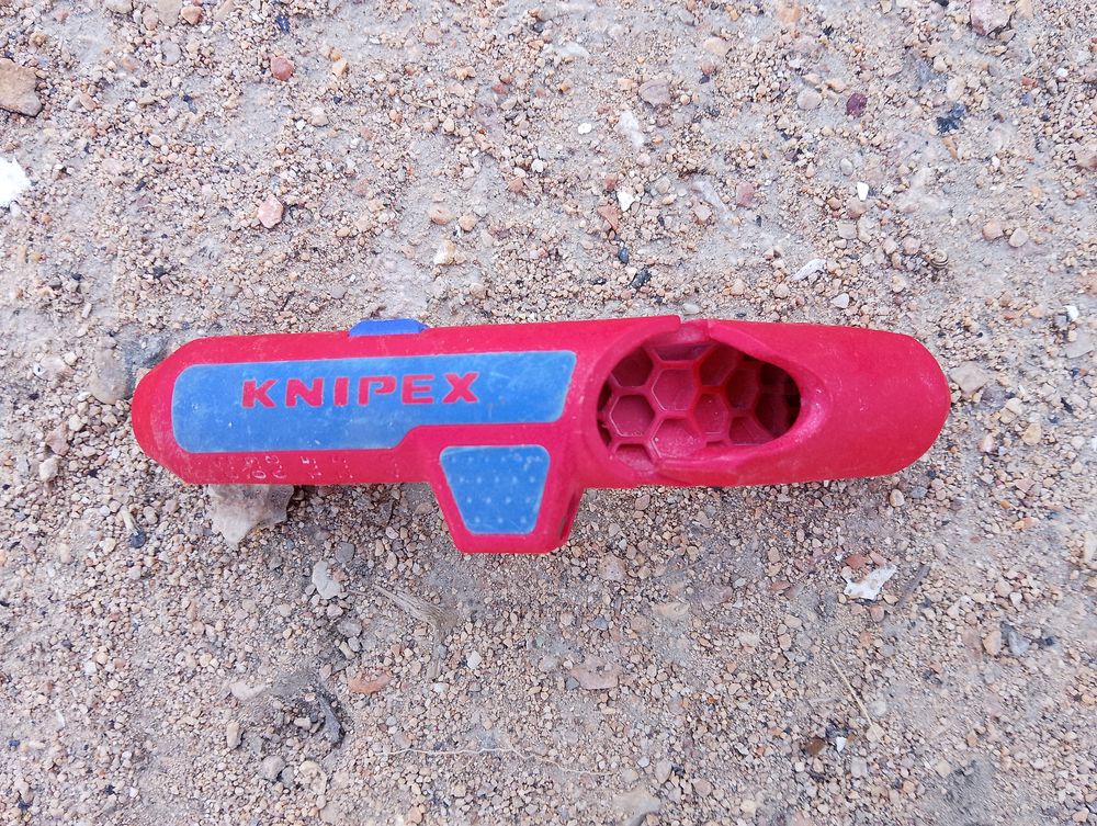 KNIPEX ErgoStrip Outil  � d�gainer  droitier 25 Saint-Jean-de-Fos (34)