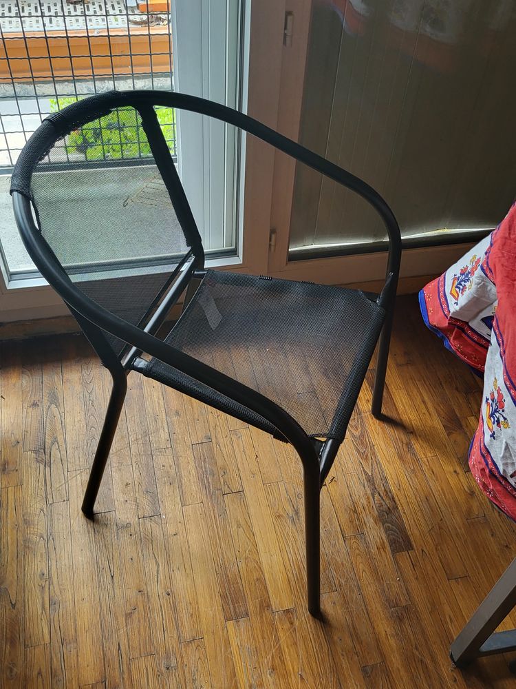 Vend 10 chaises m�tal  neuf 90 Villeneuve-Saint-Georges (94)