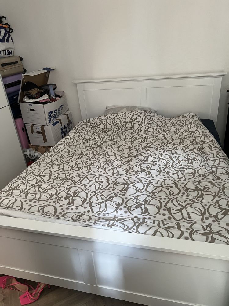 Je vend placard et lit pratiquement neuf cause d�m�nagement 250 Paris 18 (75)