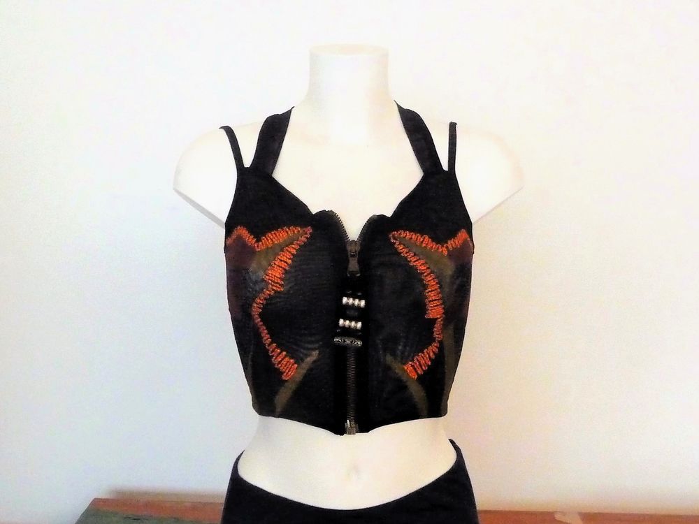 Top/ Tee Shirt Court Noir � Double Bretelles- Save The Queen 90 Paris 15 (75)