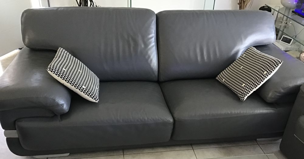 Canap� cuir + 2 cabriolets 220 Cazouls-l�s-B�ziers (34)