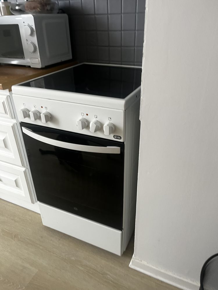 Cuisini�re vitro 160 Saint-S�bastien-sur-Loire (44)