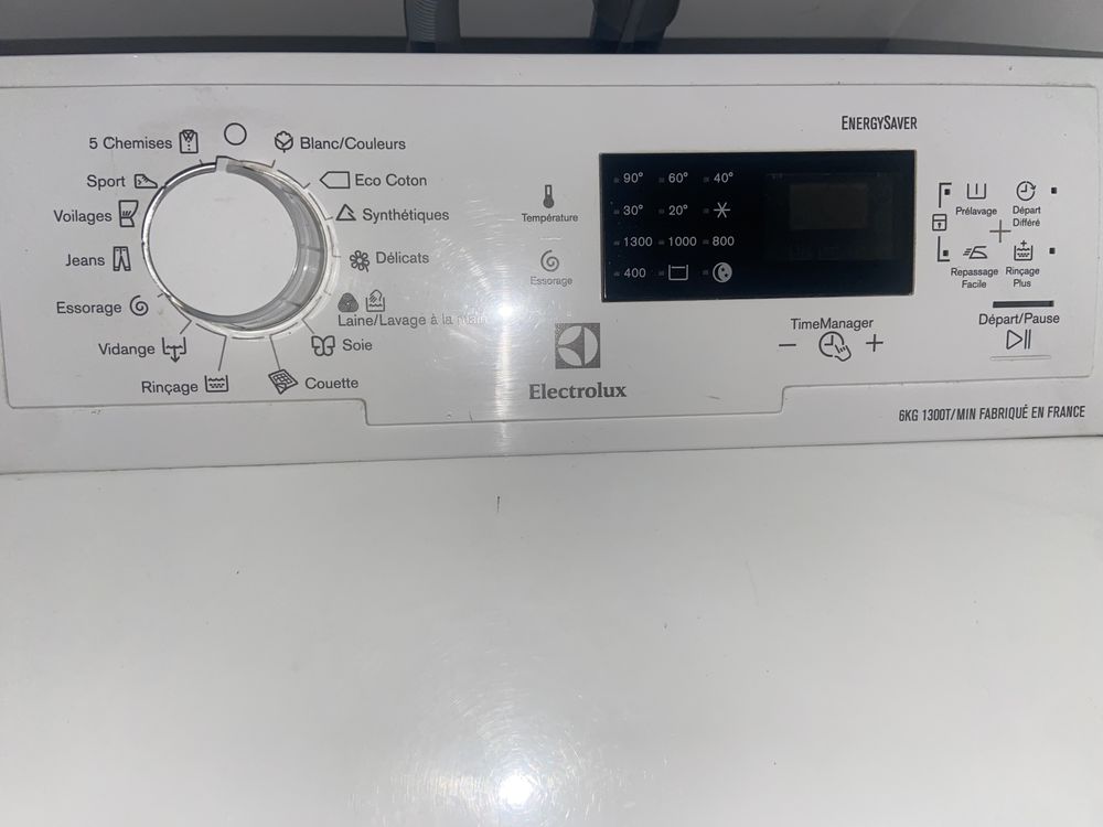 Machine � laver ELECTROLUX 1300 tour/ min
Saving energy
200 Reims (51)