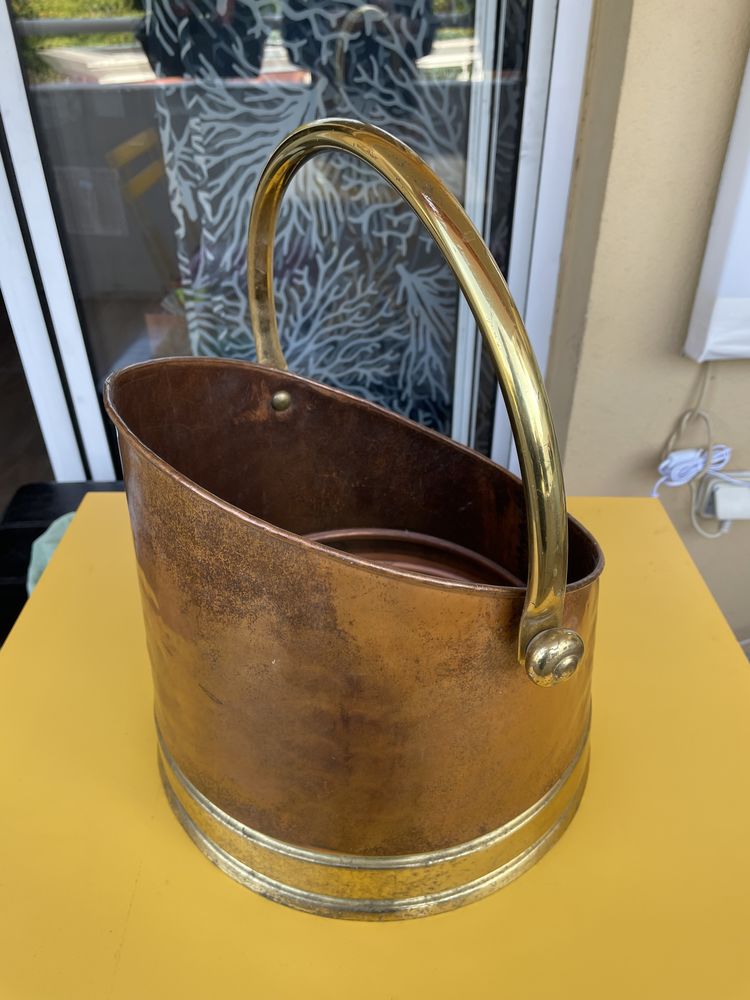 Seau en cuivre et laiton
35 Le Cannet (06)