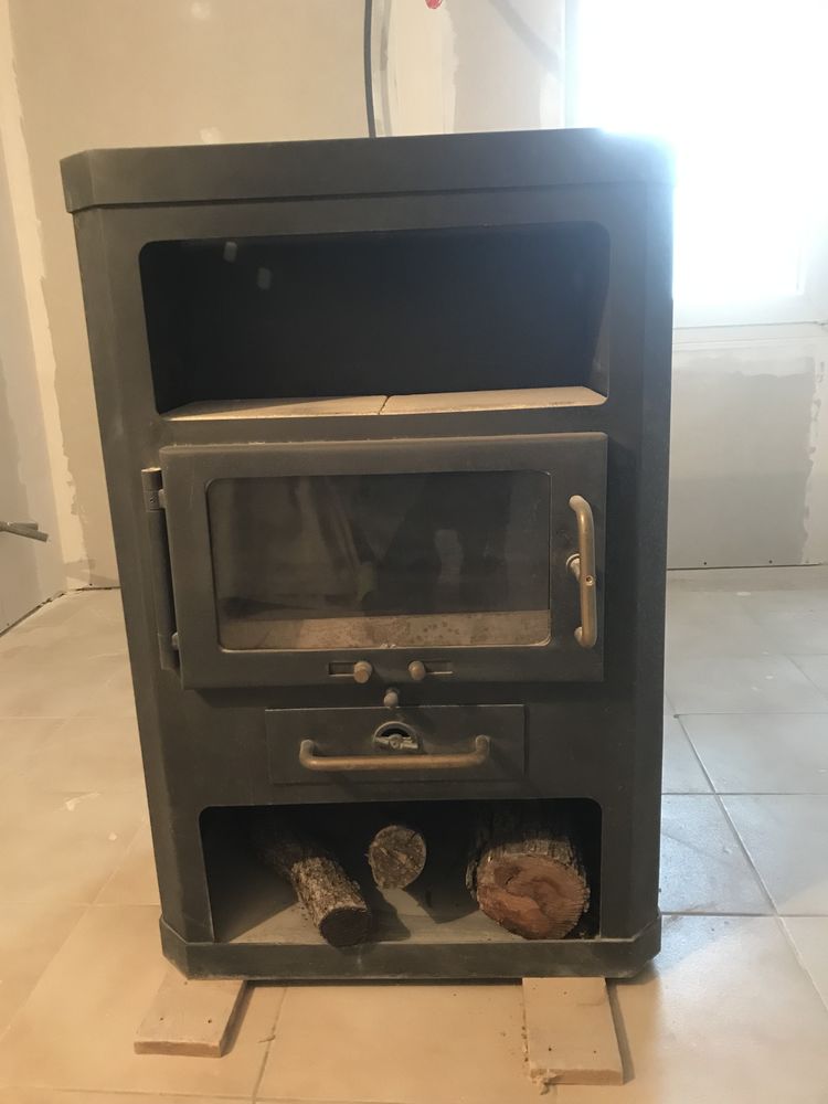 Po�le � bois 300 Clermont-l'H�rault (34)