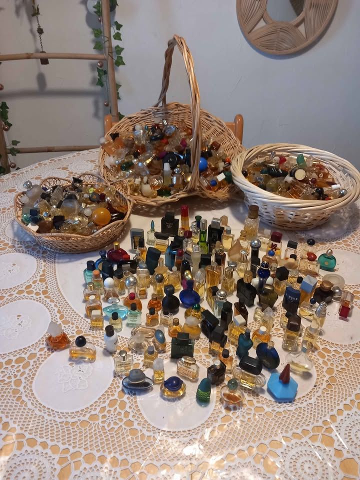 collection de petits parfums miniature 0 La Garde (83)