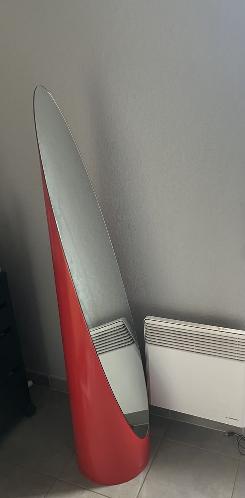 Miroir rouge � l�vres 150 Lunel (34)