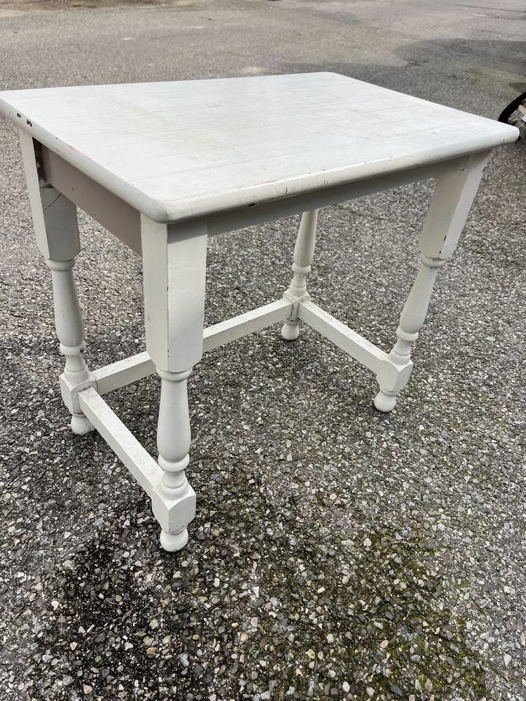 Petite table blanche 20 Marseille 11 (13)
