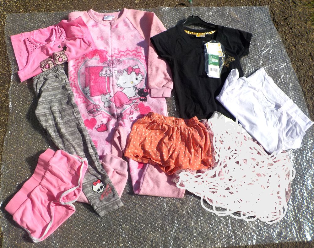 LOT VETEMENTS FILLE 8 ANS 5 Bubry (56)